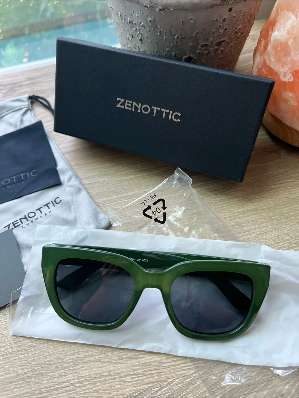 ZENOTTIC Womens Square Polarized Sunglasses Green Retro UV400 Vintage NIB⁠